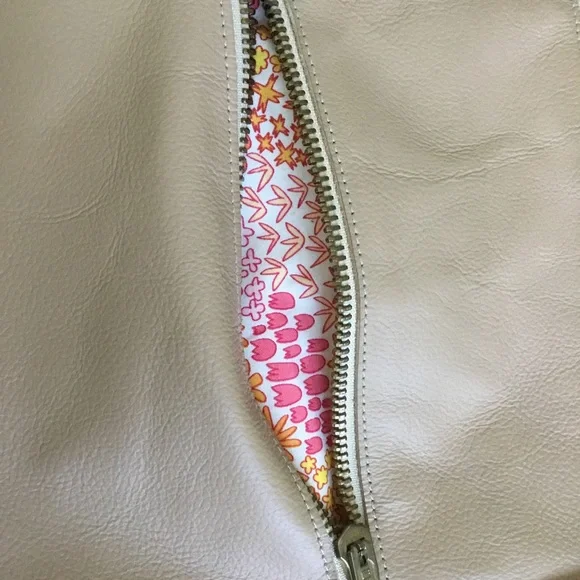 NELLY O “Leather” Purse Cream & Tan great fabric interior pinks/yellow/orange. - Picture 4 of 6